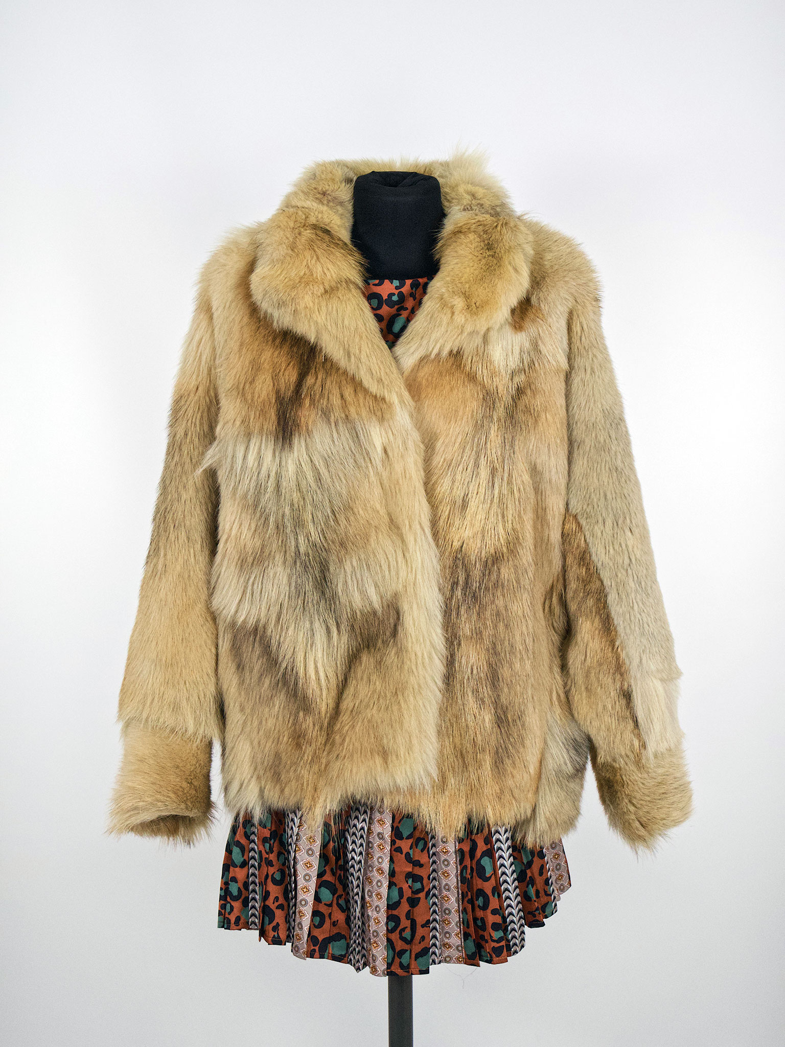 Pelliccia Vintage Beige/Miele Donna – Sfumature Naturali, Collo Ampio, Taglio Corto