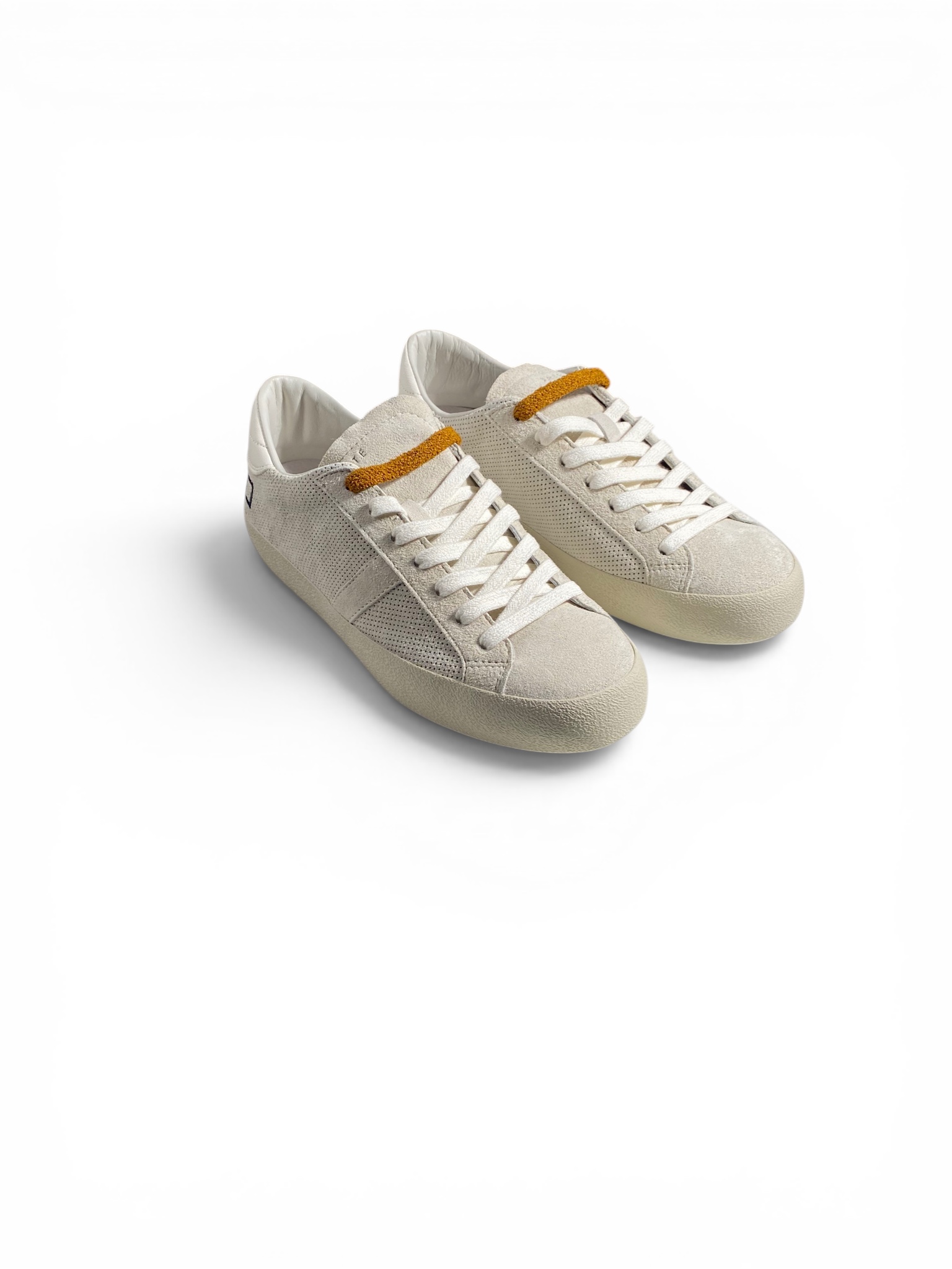 D.A.T.E. Sneakers Hill Low Perforated Ivory